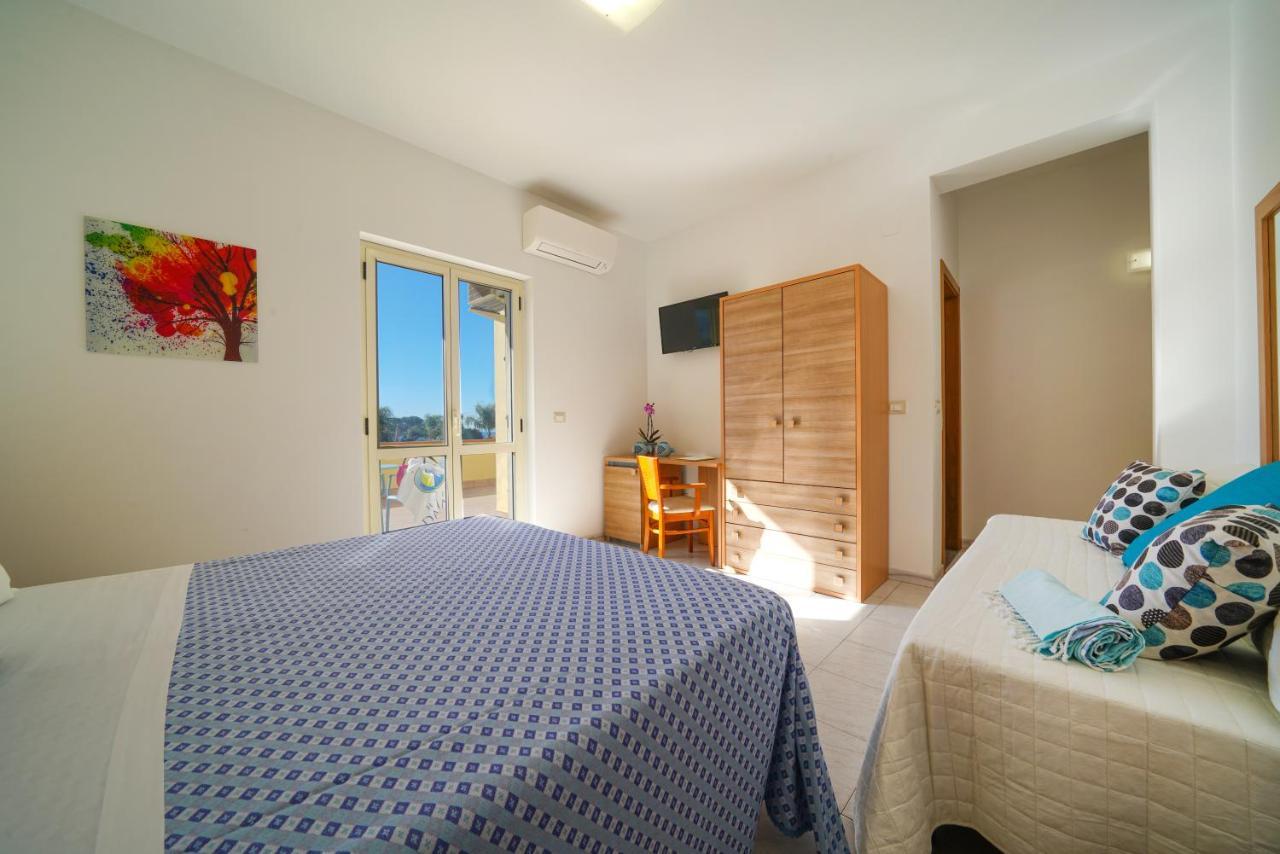 Hotel Damanse Santa Domenica  Eksteriør billede