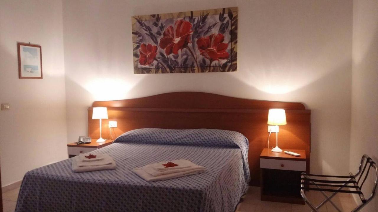 Hotel Damanse Santa Domenica  Eksteriør billede