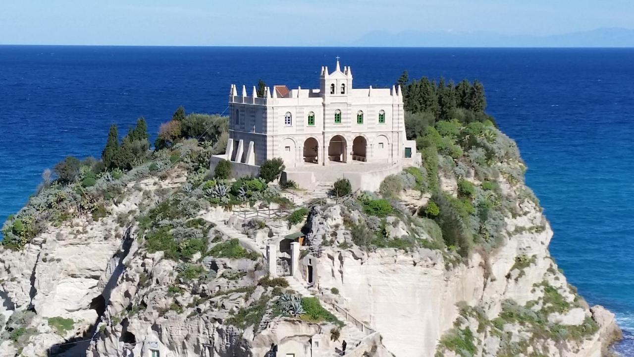 Hotel Damanse Santa Domenica  Eksteriør billede